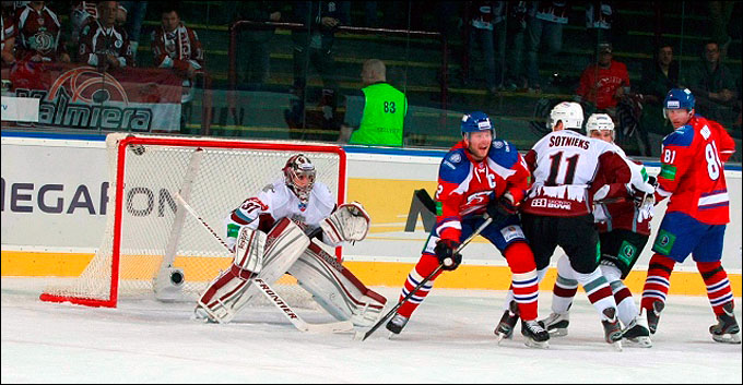 6 сентября 2012 года. Прага. Регулярный чемпионат КХЛ. "Лев" — "Динамо" Р — 2:1 6 сентября 2012 года. Прага. Регулярный чемпионат КХЛ. "Лев" — "Динамо" Р — 2:1