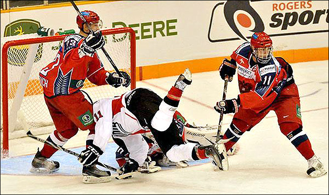 11.11.2010. Россия U-20 - Канада, Квебек - 4:3. Фото 02. 11.11.2010. Россия U-20 - Канада, Квебек - 4:3. Фото 02.