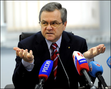 Вице-президент КХЛ Владимир Шалаев: "Ради сборной ничего не жалко!.." Вице-президент КХЛ Владимир Шалаев: "Ради сборной ничего не жалко!.."