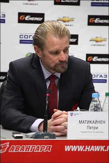 15 октября 2012 года. Омск. Регулярный чемпионат КХЛ. "Авангард" — "Донбасс" — 2:1 15 октября 2012 года. Омск. Регулярный чемпионат КХЛ. "Авангард" — "Донбасс" — 2:1