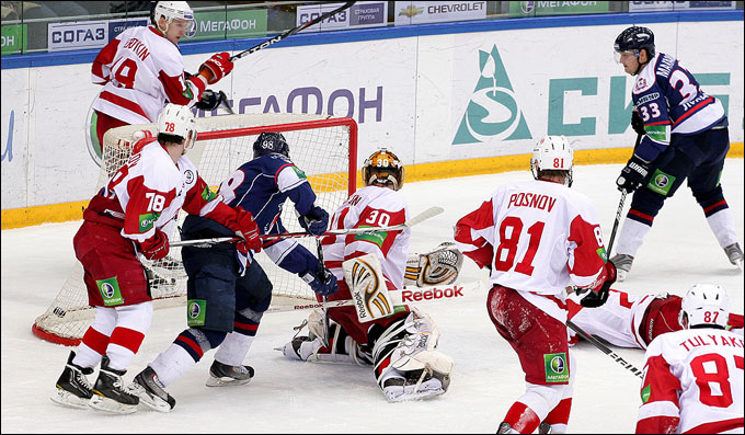 5 января 2012 года. Нижний Новгород. Регулярный чемпионат КХЛ. "Торпедо" — "Витязь" — 9:1 5 января 2012 года. Нижний Новгород. Регулярный чемпионат КХЛ. "Торпедо" — "Витязь" — 9:1