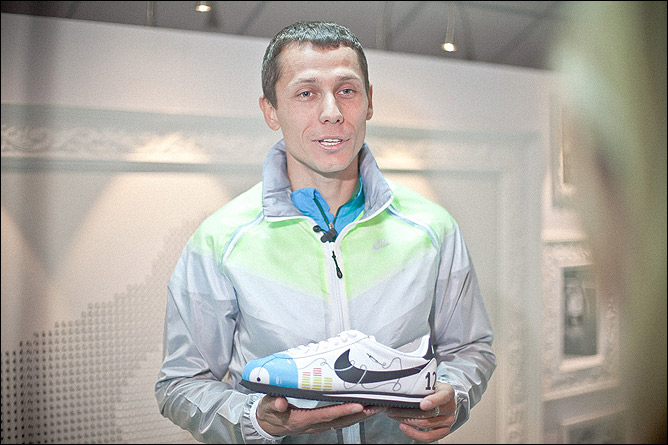 Олимпийский чемпион Юрий Борзаковский Олимпийский чемпион Юрий Борзаковский