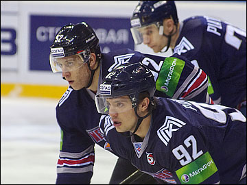 15 ноября 2013 года. Магнитогорск. Регулярный чемпионат КХЛ. "Металлург" Мг — "Донбасс" — 2:1 15 ноября 2013 года. Магнитогорск. Регулярный чемпионат КХЛ. "Металлург" Мг — "Донбасс" — 2:1