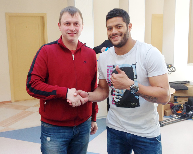 Халк и обозреватель "Чемпионата" Олег Лысенко Халк и обозреватель "Чемпионата" Олег Лысенко