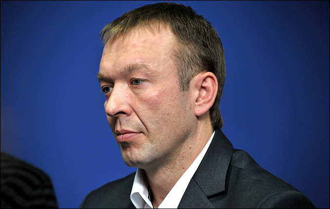 Главный тренер юниорской команды "Красных Звезд" Андрей Сапожников Главный тренер юниорской команды "Красных Звезд" Андрей Сапожников