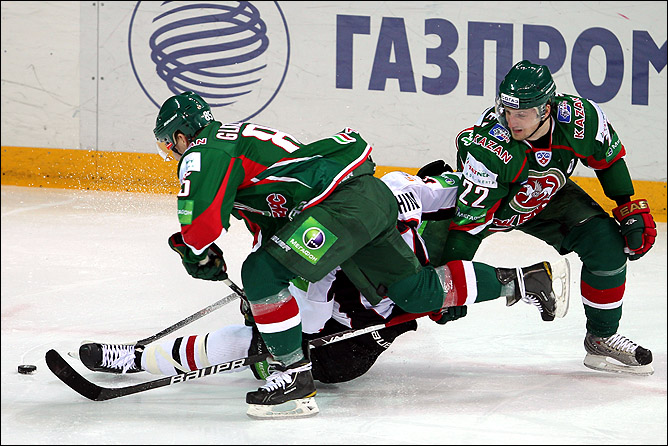 27 ноября 2011 года. Казань. Регулярный чемпионат КХЛ. "Ак Барс" — "Авангард" — 0:1 27 ноября 2011 года. Казань. Регулярный чемпионат КХЛ. "Ак Барс" — "Авангард" — 0:1