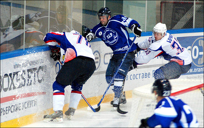 28 ноября 2011 года. Рязань. Регулярный чемпионат КХЛ. ХК "Рязань" — "Кристалл" (Саратов) — 1:4 28 ноября 2011 года. Рязань. Регулярный чемпионат КХЛ. ХК "Рязань" — "Кристалл" (Саратов) — 1:4