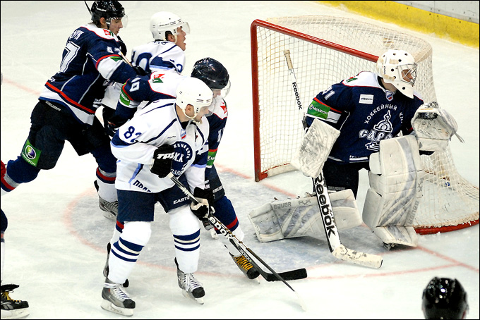 14 ноября 2012 года. Саров. Регулярный чемпионат ВХЛ. ХК "Саров" — ХК "Рязань" — 4:3 (ПБ) 14 ноября 2012 года. Саров. Регулярный чемпионат ВХЛ. ХК "Саров" — ХК "Рязань" — 4:3 (ПБ)