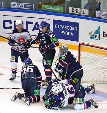 8 сентября 2012 года. Новосибирск. Регулярный чемпионат КХЛ. "Сибирь" — "Торпедо" — 5:1 8 сентября 2012 года. Новосибирск. Регулярный чемпионат КХЛ. "Сибирь" — "Торпедо" — 5:1