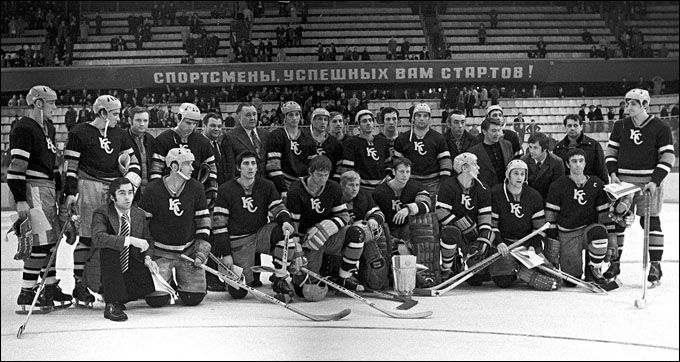 Вице-чемпионы СССР 1975 года "Крылья Советов" Вице-чемпионы СССР 1975 года "Крылья Советов"
