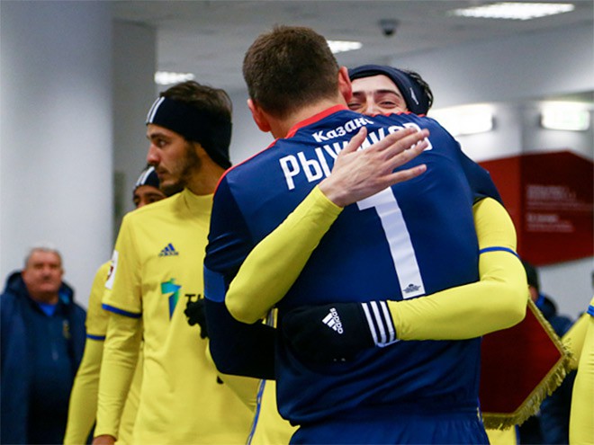 Сергей Рыжиков и Сердар Азмун Сергей Рыжиков и Сердар Азмун