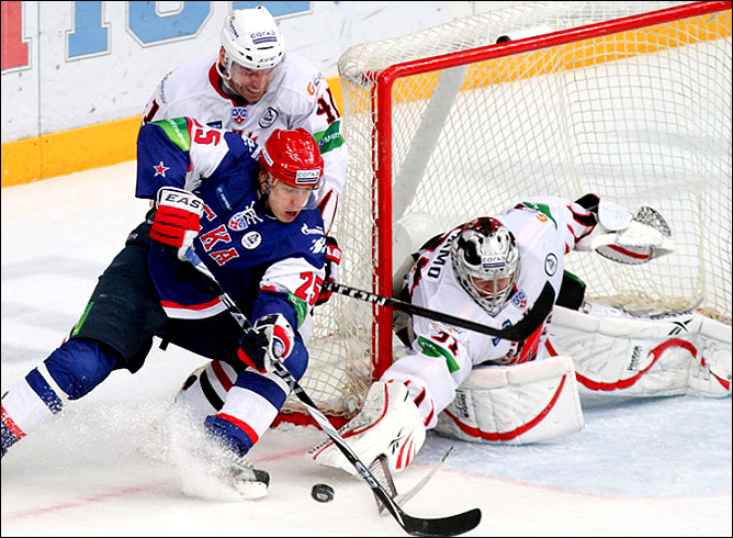 2 ноября 2011 года. Санкт-Петербург. Регулярный чемпионат КХЛ. СКА — "Авангард" — 3:1 2 ноября 2011 года. Санкт-Петербург. Регулярный чемпионат КХЛ. СКА — "Авангард" — 3:1