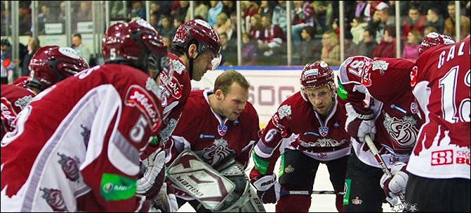 2 ноября 2011 года. Рига. Регулярный чемпионат КХЛ. "Динамо" (Рига) — "Металлург" (Магнитогорск) — 2:1 2 ноября 2011 года. Рига. Регулярный чемпионат КХЛ. "Динамо" (Рига) — "Металлург" (Магнитогорск) — 2:1