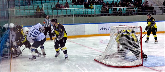 1 октября 2013 года. Караганда. Регулярный чемпионат ВХЛ. "Сарыарка" — ХК "Рязань" — 6:1 1 октября 2013 года. Караганда. Регулярный чемпионат ВХЛ. "Сарыарка" — ХК "Рязань" — 6:1