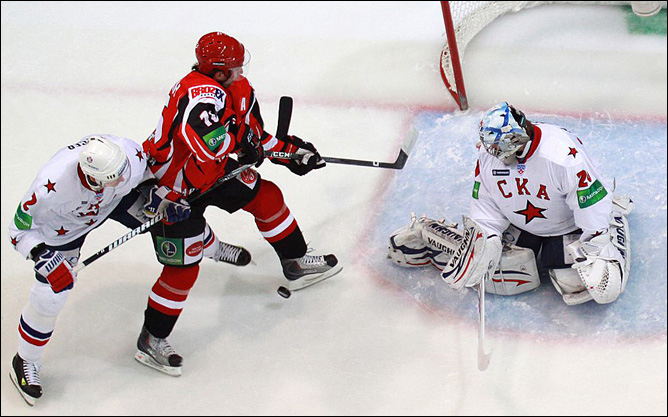 21.11.2010. КХЛ. Автомобилист - СКА - 0:1. Фото 05. 21.11.2010. КХЛ. Автомобилист - СКА - 0:1. Фото 05.