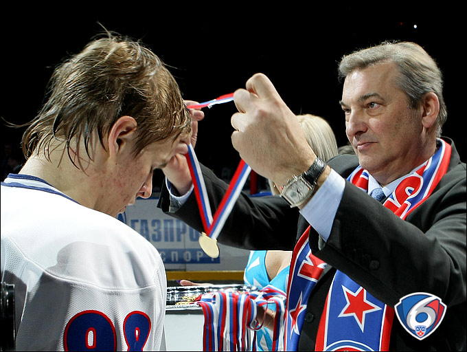 Чемпионат МХЛ 2009/10. Кубок Вызова. "Запад" — "Восток". Федор Малыхин и Владислав Третьяк Чемпионат МХЛ 2009/10. Кубок Вызова. "Запад" — "Восток". Федор Малыхин и Владислав Третьяк
