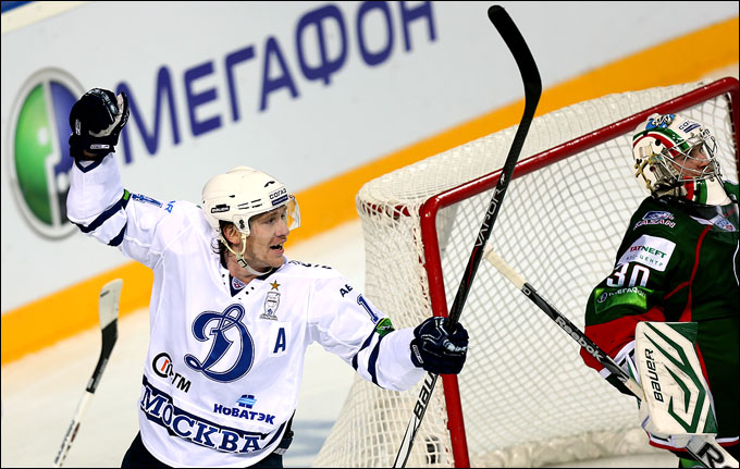 26 сентября 2012 года. Казань. Регулярный чемпионат КХЛ. "Ак Барс" — "Динамо" М — 2:3 (ПБ) 26 сентября 2012 года. Казань. Регулярный чемпионат КХЛ. "Ак Барс" — "Динамо" М — 2:3 (ПБ)