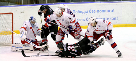 15 октября 2012 года. Челябинск. Регулярный чемпионат ВХЛ. "Челмет" — "Юность" — 1:2 (ПБ) 15 октября 2012 года. Челябинск. Регулярный чемпионат ВХЛ. "Челмет" — "Юность" — 1:2 (ПБ)