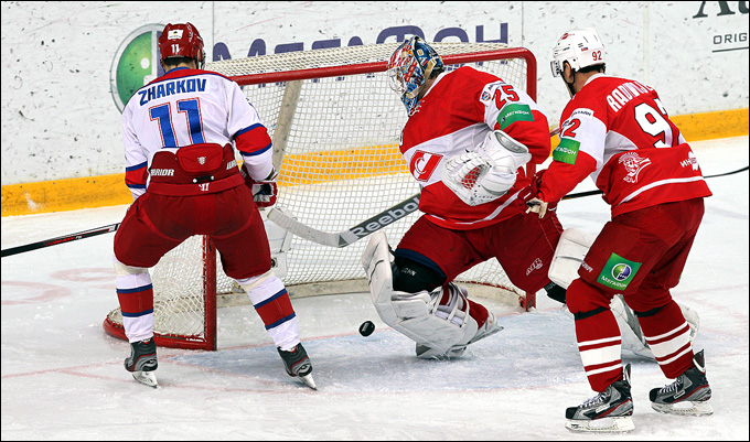 17 февраля 2013 года. Сокольники. Регулярный чемпионат КХЛ. "Спартак" — ЦСКА — 4:2 17 февраля 2013 года. Сокольники. Регулярный чемпионат КХЛ. "Спартак" — ЦСКА — 4:2