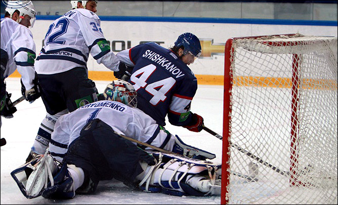 5 ноября 2011 года. Новосибирск. Регулярный чемпионат КХЛ. "Сибирь" — "Динамо" (Москва) – 1:2 5 ноября 2011 года. Новосибирск. Регулярный чемпионат КХЛ. "Сибирь" — "Динамо" (Москва) – 1:2