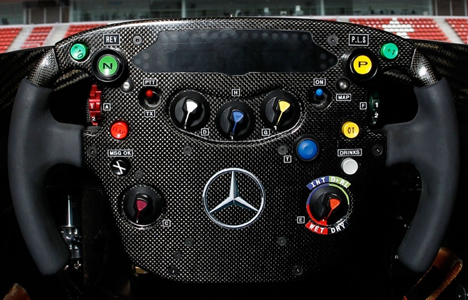 Рулевое колесо MP4-26 Рулевое колесо MP4-26
