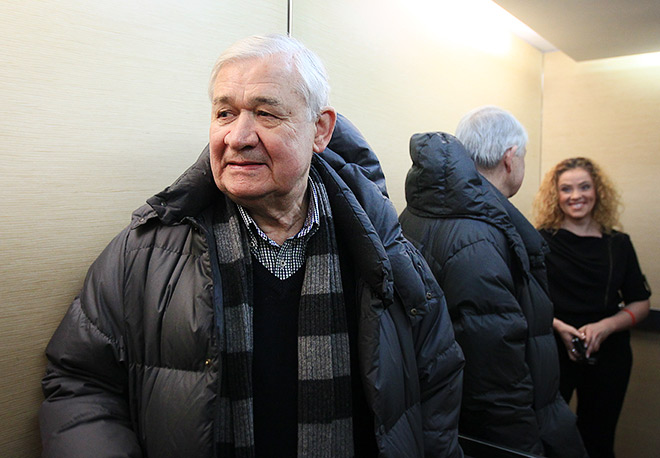 Владимир Юрзинов и редактор хоккейного раздела Алёна Шилова Владимир Юрзинов и редактор хоккейного раздела Алёна Шилова