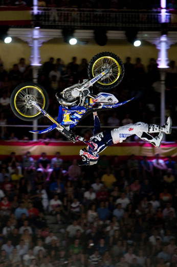 RED BULL X-FIGHTERS RED BULL X-FIGHTERS