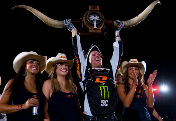 RED BULL X-FIGHTERS RED BULL X-FIGHTERS