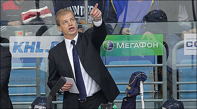 "Куда, говоришь, пошлют? Туда?.." "Куда, говоришь, пошлют? Туда?.."