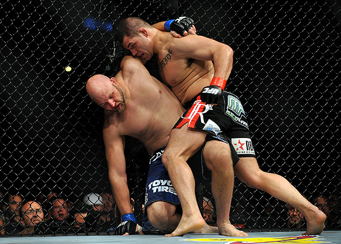 Каин Веласкес (чемпион UFC в тяжёлом весе) Каин Веласкес (чемпион UFC в тяжёлом весе)