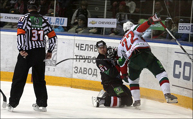 5 февраля 2012 года. Челябинск. Регулярный чемпионат КХЛ. "Трактор" — "Ак Барс" — 2:6 5 февраля 2012 года. Челябинск. Регулярный чемпионат КХЛ. "Трактор" — "Ак Барс" — 2:6