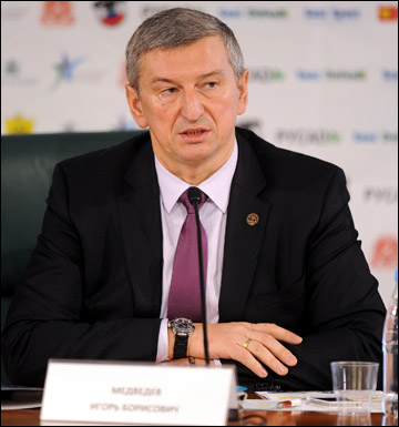 Вице-президент КХЛ по спортивной медицине Игорь Медведев Вице-президент КХЛ по спортивной медицине Игорь Медведев