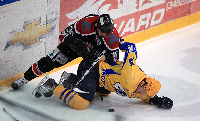 1 апреля 2012 года. Тюмень. Плей-офф чемпионата ВХЛ. 1/2 финала. "Рубин" — "Дизель" — 3:2 1 апреля 2012 года. Тюмень. Плей-офф чемпионата ВХЛ. 1/2 финала. "Рубин" — "Дизель" — 3:2