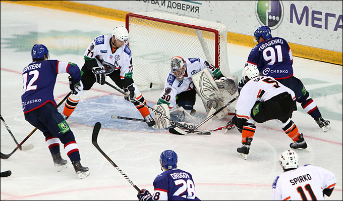 6 января 2012 года. Новосибирск. Регулярный чемпионат КХЛ. "Сибирь" — "Лев" — 4:2 6 января 2012 года. Новосибирск. Регулярный чемпионат КХЛ. "Сибирь" — "Лев" — 4:2