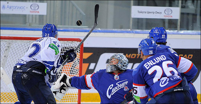 28 августа 2012 года. Омск. Турнир памяти Блинова. "Сибирь" — "Амур" — 2:3 ПБ 28 августа 2012 года. Омск. Турнир памяти Блинова. "Сибирь" — "Амур" — 2:3 ПБ