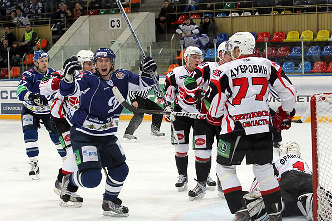 29.11.2010. КХЛ. Динамо М - Автомобилист - 5:4. Фото 04. 29.11.2010. КХЛ. Динамо М - Автомобилист - 5:4. Фото 04.