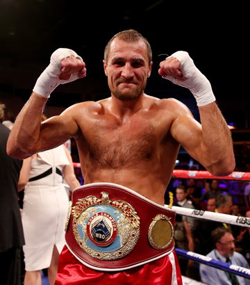 Сергей Ковалёв отобрал у Натана Клеверли мировой титул по версии WBO Сергей Ковалёв отобрал у Натана Клеверли мировой титул по версии WBO