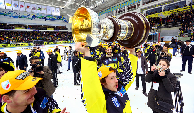 "Сарыарка" — чемпион ВХЛ 2014 года "Сарыарка" — чемпион ВХЛ 2014 года