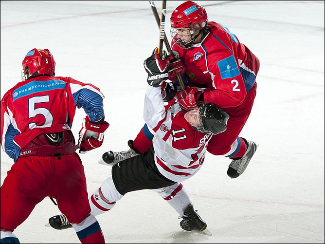 10 ноября 2011 года. Лэнгли. Кубок вызова. Группа B. Россия U-18 — Канада (Восточная) U-20 — 3:2 10 ноября 2011 года. Лэнгли. Кубок вызова. Группа B. Россия U-18 — Канада (Восточная) U-20 — 3:2