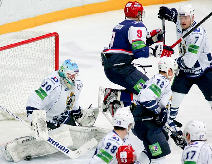 24 февраля 2012 года. Санкт-Петербург. Регулярный чемпионат КХЛ. СКА — "Амур" — 5:2 24 февраля 2012 года. Санкт-Петербург. Регулярный чемпионат КХЛ. СКА — "Амур" — 5:2