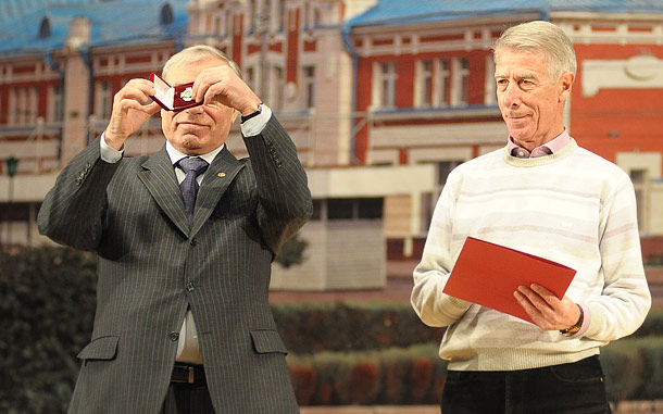 Валерий Непомнящий Валерий Непомнящий