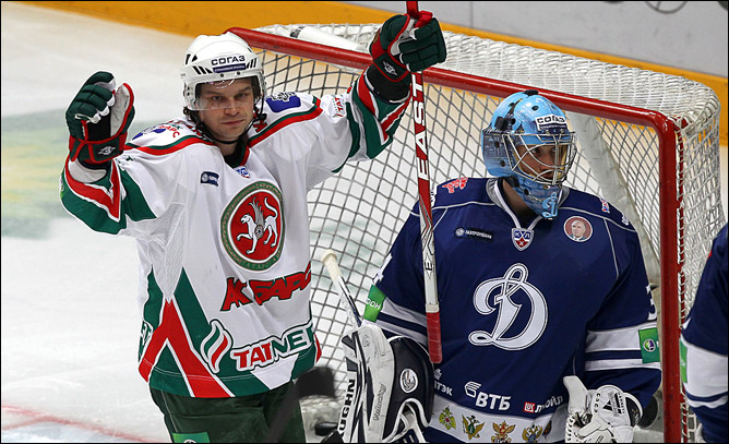 04.12.2010. КХЛ. Динамо М - Ак Барс - 0:4. Фото 01. 04.12.2010. КХЛ. Динамо М - Ак Барс - 0:4. Фото 01.