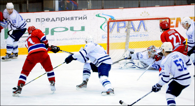 23 января 2013 года. Ижевск. Регулярный чемпионат ВХЛ. "Ижсталь" — "Динамо" — 6:0 23 января 2013 года. Ижевск. Регулярный чемпионат ВХЛ. "Ижсталь" — "Динамо" — 6:0