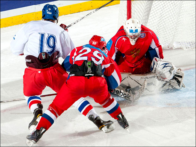 12 ноября 2011. Лэнгли. Кубок Вызова. Россия U-18 — Чехия U-18 — 3:2 12 ноября 2011. Лэнгли. Кубок Вызова. Россия U-18 — Чехия U-18 — 3:2