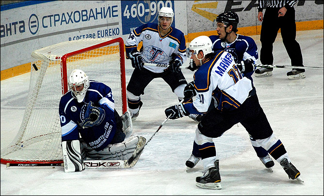 13 ноября 2011 года. Рязань. Регулярный чемпионат ВХЛ. ХК "Рязань" — "Казцинк-Торпедо" — 3:4 13 ноября 2011 года. Рязань. Регулярный чемпионат ВХЛ. ХК "Рязань" — "Казцинк-Торпедо" — 3:4