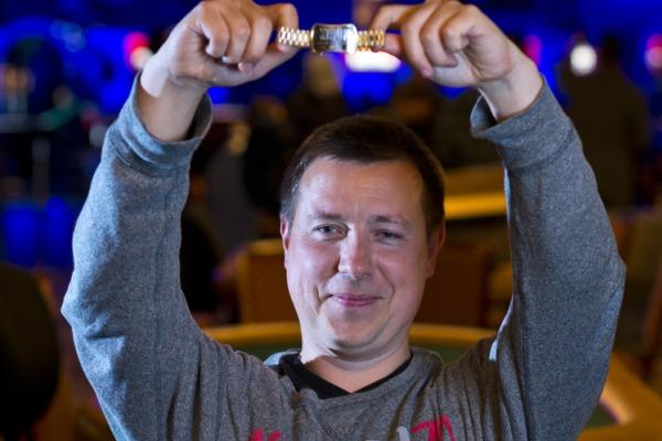 Владимир Щемелев выиграл браслет WSOP Владимир Щемелев выиграл браслет WSOP
