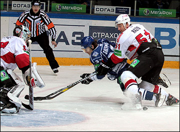 6 октября 2012 года. Хабаровск. Регулярный чемпионат КХЛ. "Амур" — "Трактор" — 2:1 6 октября 2012 года. Хабаровск. Регулярный чемпионат КХЛ. "Амур" — "Трактор" — 2:1