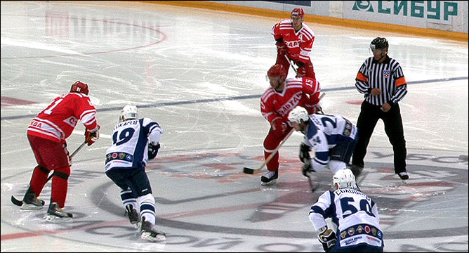 17 августа 2011 года. Нижний Новгород. Кубок губернатора Нижегородской области. "Спартак" — "Динамо" — 1:5 17 августа 2011 года. Нижний Новгород. Кубок губернатора Нижегородской области. "Спартак" — "Динамо" — 1:5