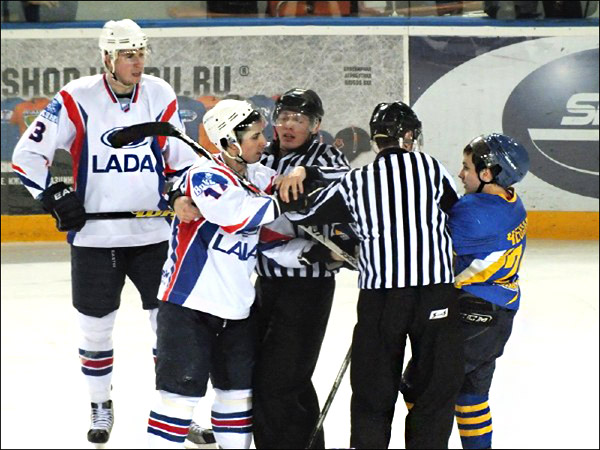 "Дизель" (2) — "Лада" (7) "Дизель" (2) — "Лада" (7)