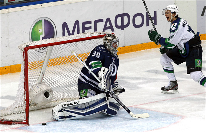18 января 2012 года. Лужники. Регулярный чемпионат КХЛ. "Динамо" (Москва) — "Югра" — 3:2 18 января 2012 года. Лужники. Регулярный чемпионат КХЛ. "Динамо" (Москва) — "Югра" — 3:2